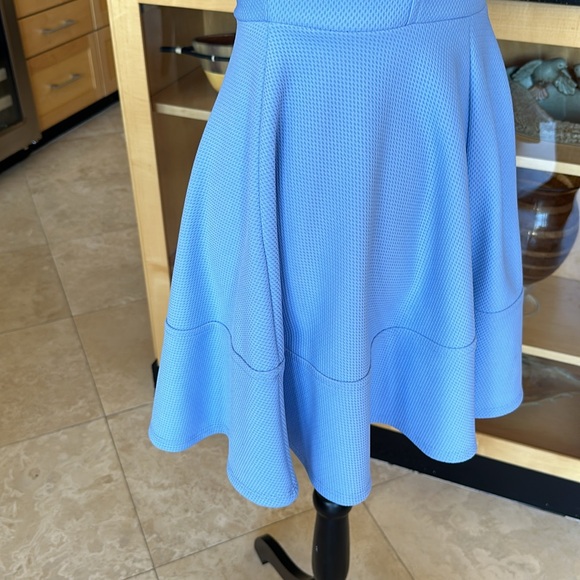 BABY BLUE LULUS FIT AND FLARE DRESS. SIZE SMALL.  ADORABLE - Picture 3 of 7